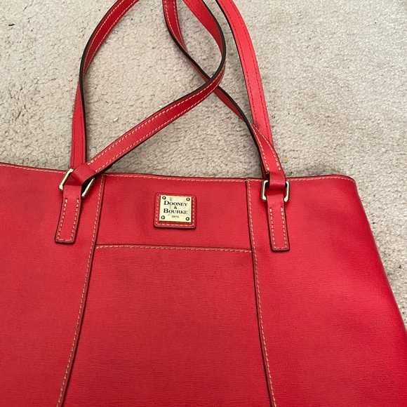Dooney&Burke, Medium red bag - Picture 2 of 2
